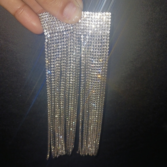 Women silver rhinestone fashion fringe long earrings - Picture 2 of 7